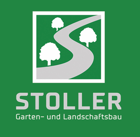 Logo von Stoller Garten- und Landschaftsbau mit grünem Hintergrund, weißem Rahmen und Darstellung von Bäumen und einer Kurve.